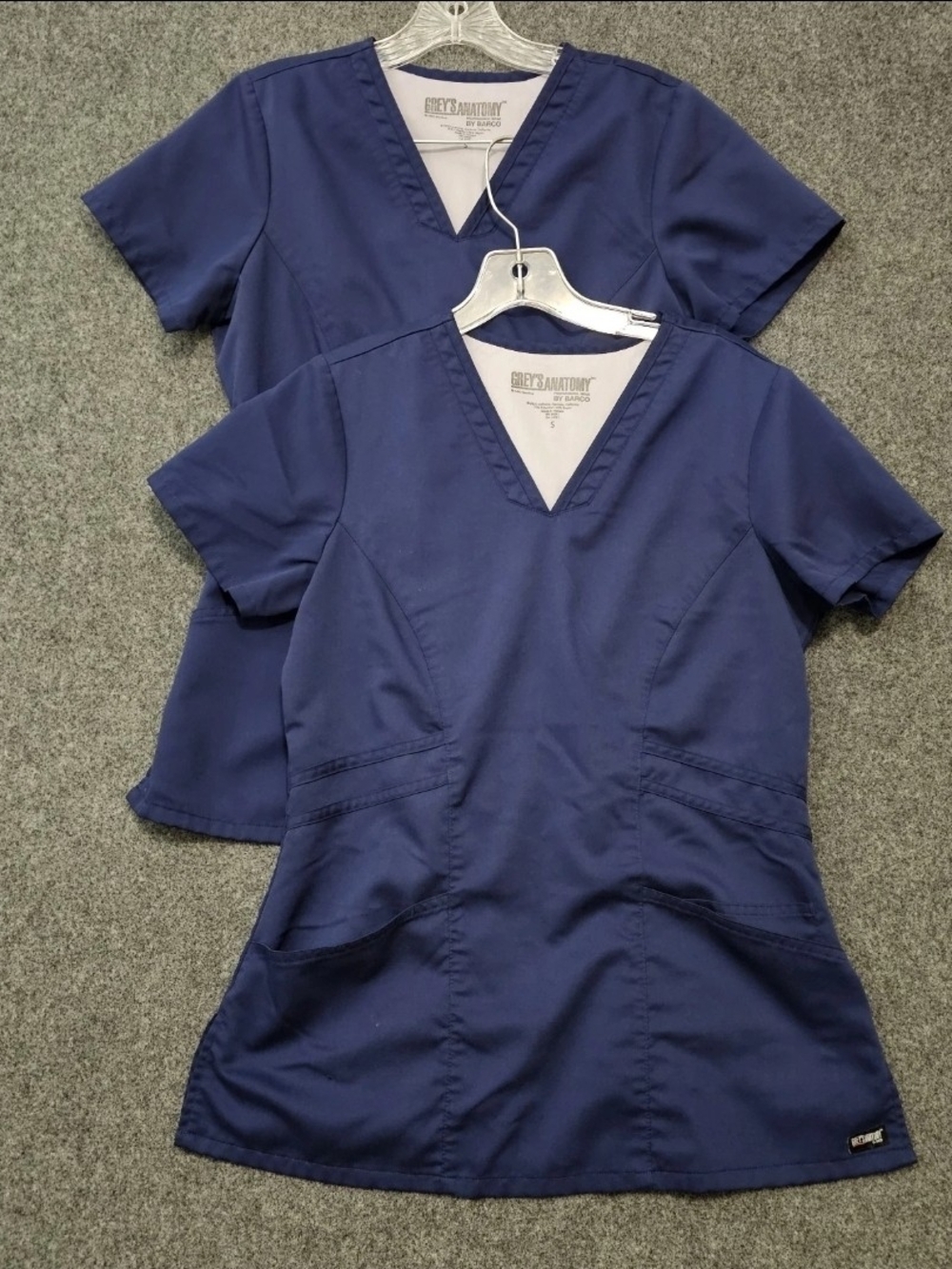 Greys Anatomy by Barco Scrub Tops Women’s Size Small Lot of 2 Navy Blue V-Neck